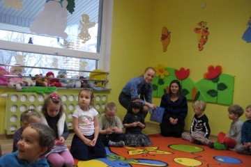 Funkcjonariusze z zakładu karnego w naszym przedszkolu