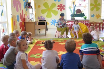 Rodzice Czytają Dzieciom, mama Ady i Antka.
