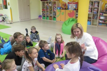 'Rodzice czytają dzieciom' mama Laury T.