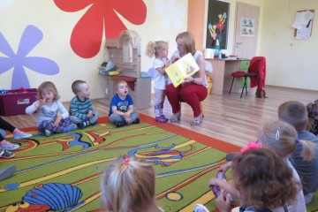 Rodzice Czytają Dzieciom, mama Hani i mama Dominika.
