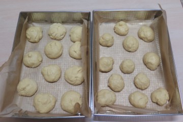 Pieczenie drożdżówek w gr. Kropeczek