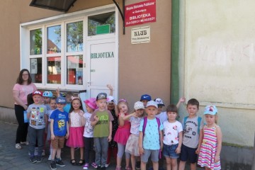 Wycieczka gr. Tygrysków do Miejskiej Biblioteki Publicznej