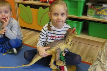 Dzień Dinozaura w gr. Kwiatuszków