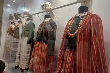 Zwiedzanie muzeum - Muzeum Kultury Kurpiowskiej - gr. Kropeczki