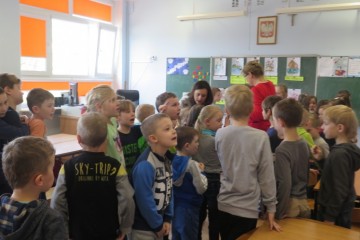 Kropeczki z wizytą w Szkole Podstawowej Nr 1 w Ostrołęce